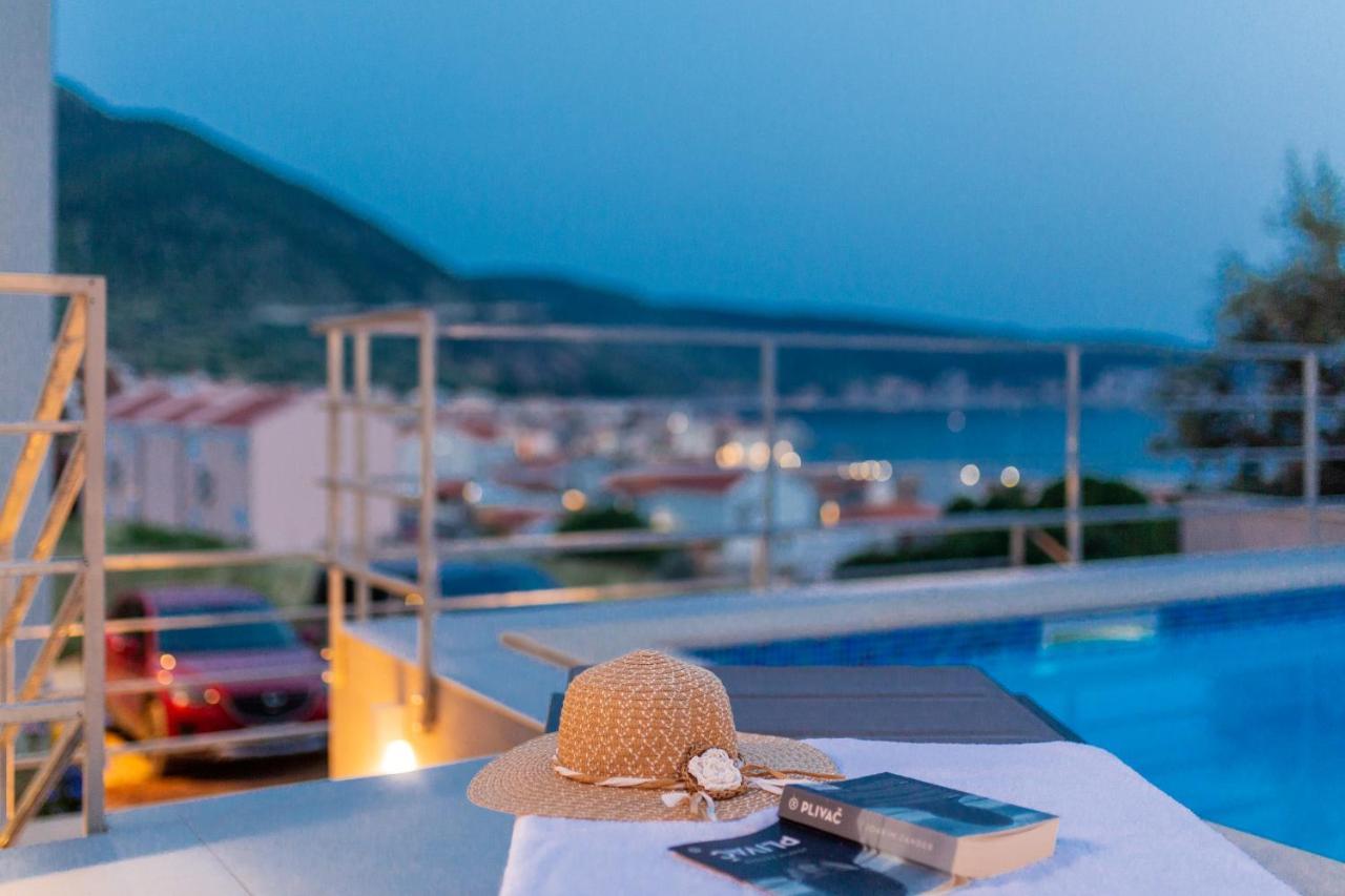 Seaside Elegance Suites Komiža Exterior foto